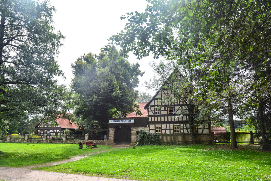 Alte Fachwerkbauten im Heinrich-Heine-Park